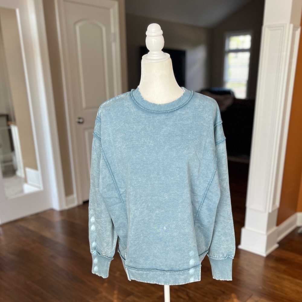 Women’s Ice Blue Sweatshirt